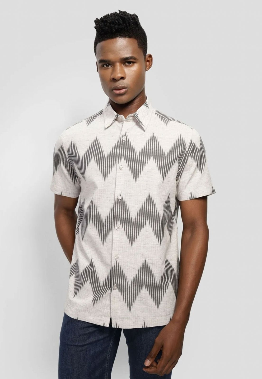 Camisa Guess Manga Curta Listras Cinza