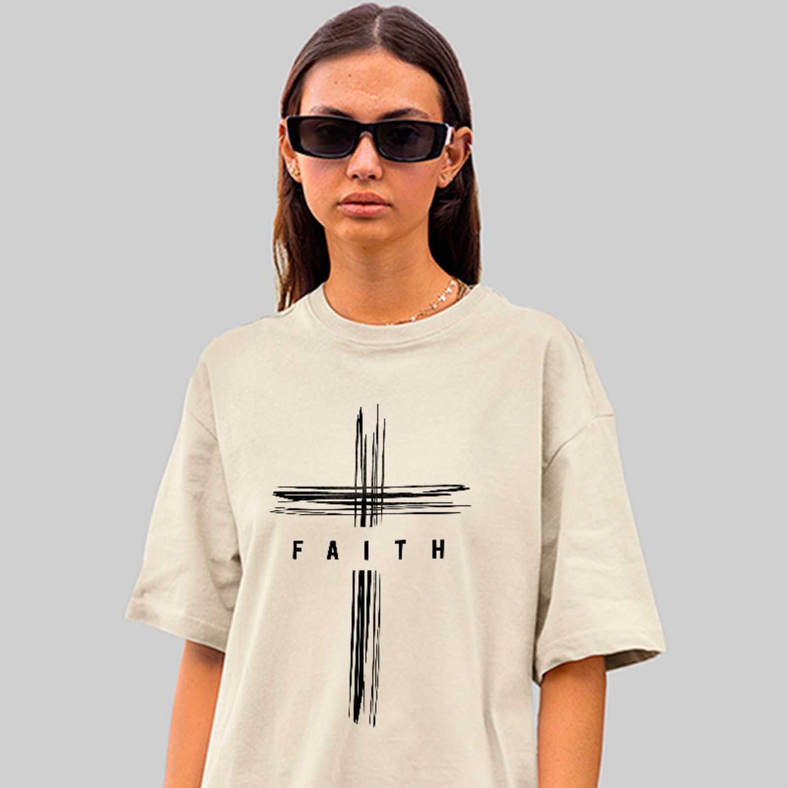 Camiseta Oversized Cruz Faith Urban Style Religiosa Off White