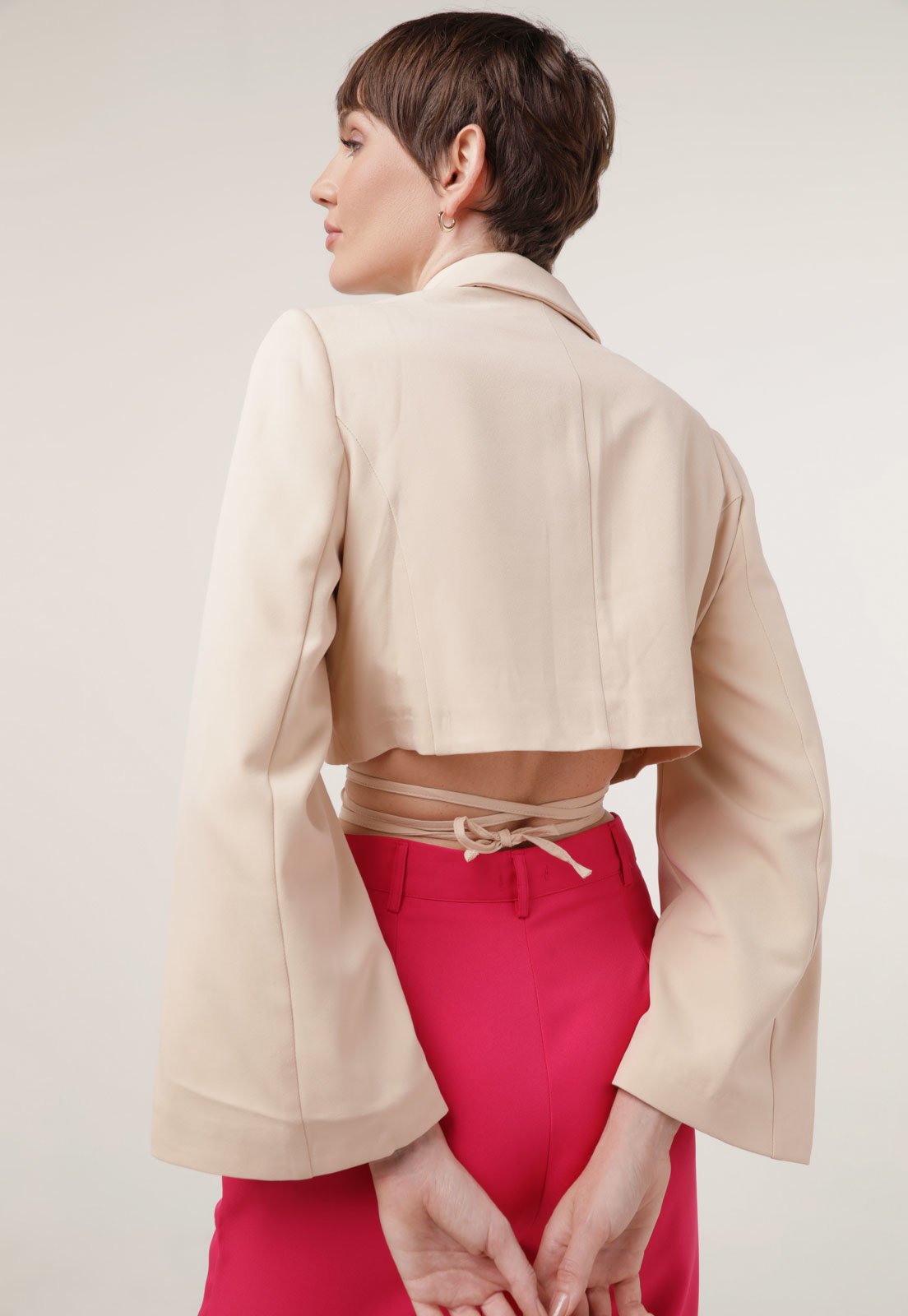 Vista 3 Blazer Cropped Trendyol Collection Amarração nude Trendyol Collection nude