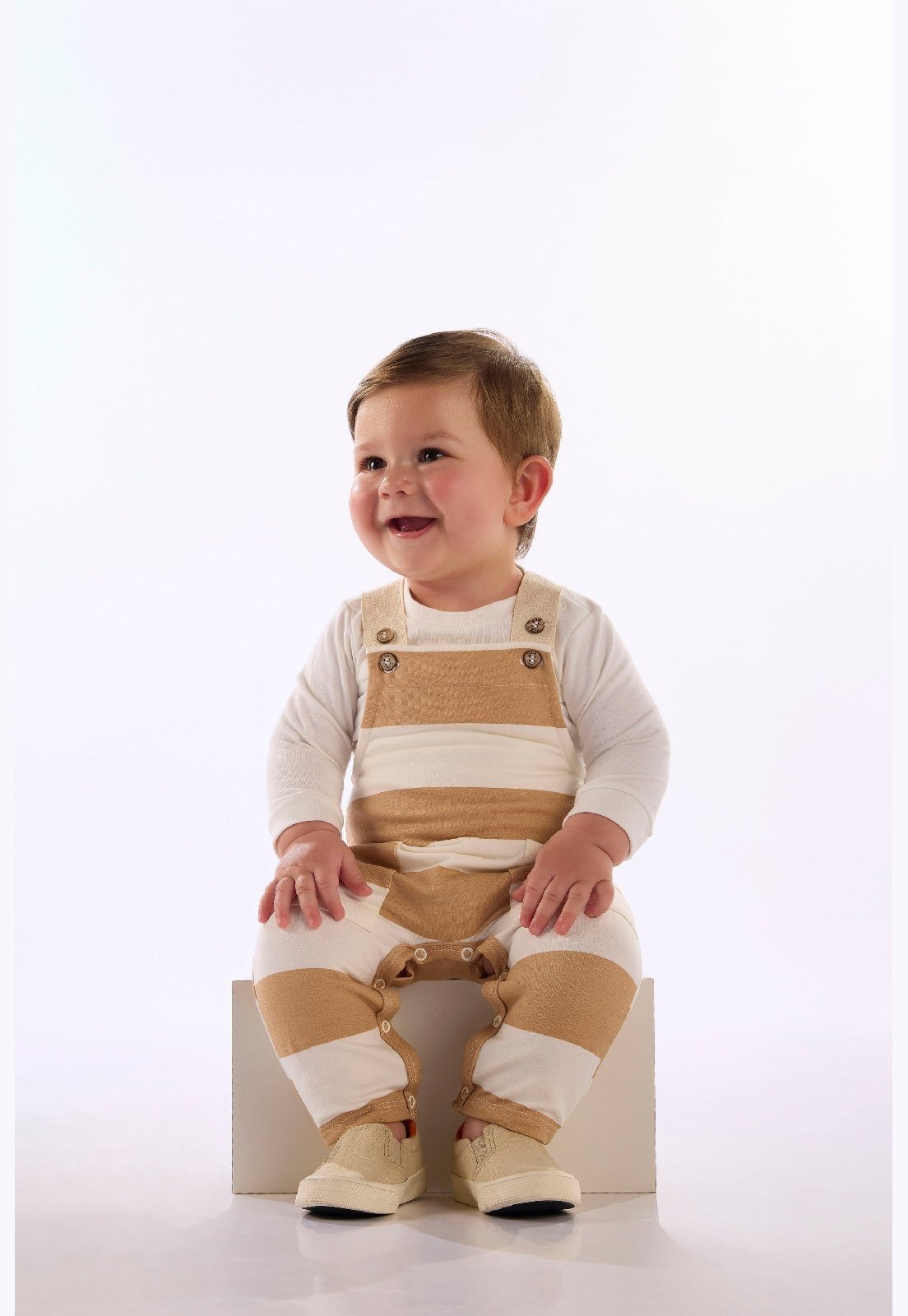 Infantil - Conjunto Jardineira Up Baby Bege