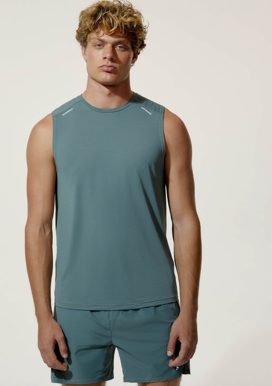 Vista 2 Regata Masculina Esportiva Refletiva Hering HERING SPORTS verde HERING SPORTS verde