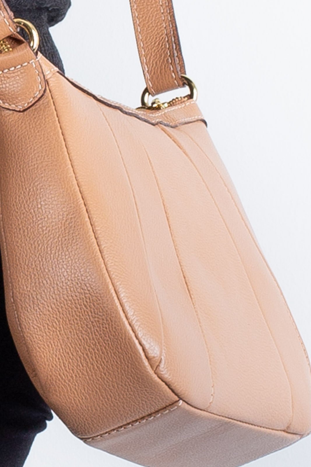 Vista 3 Bolsa transversal em couro liso Greice Andrea Vinci bege Andrea Vinci bege