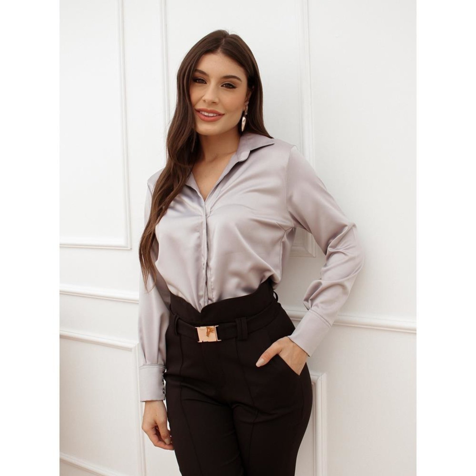 Vista 3 Camisa Feminina Cetim com Decote Modelagem Solta Manga Longa TEODORO CAMISARIA prata TEODORO CAMISARIA prata