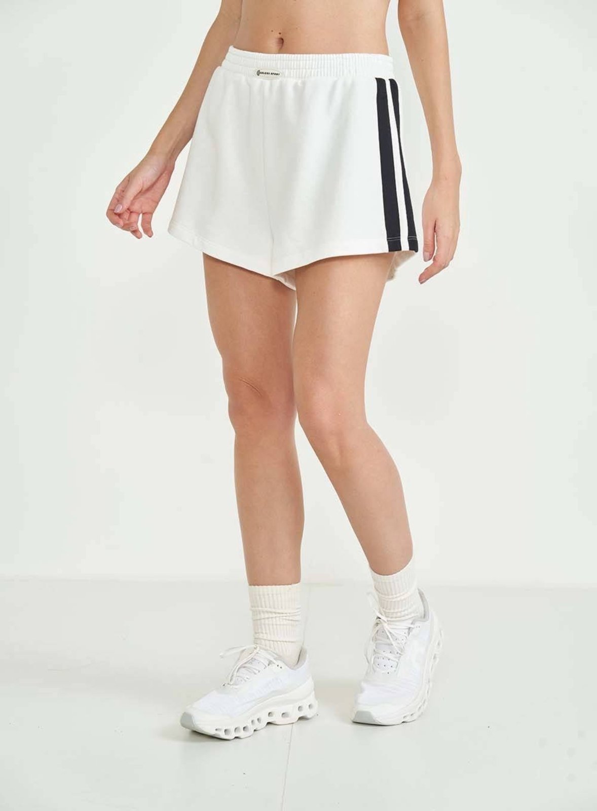 Short Colcci Sport Comfort Feminina Off Natural
