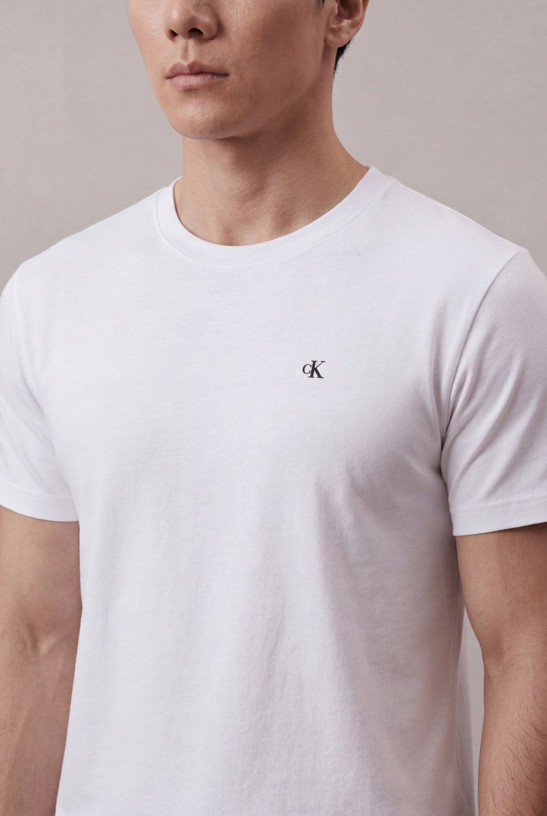 Camiseta Manga Curta Calvin Klein Jeans Masculino Logo Calvin Klein Costas - Branco Calvin Klein Jeans