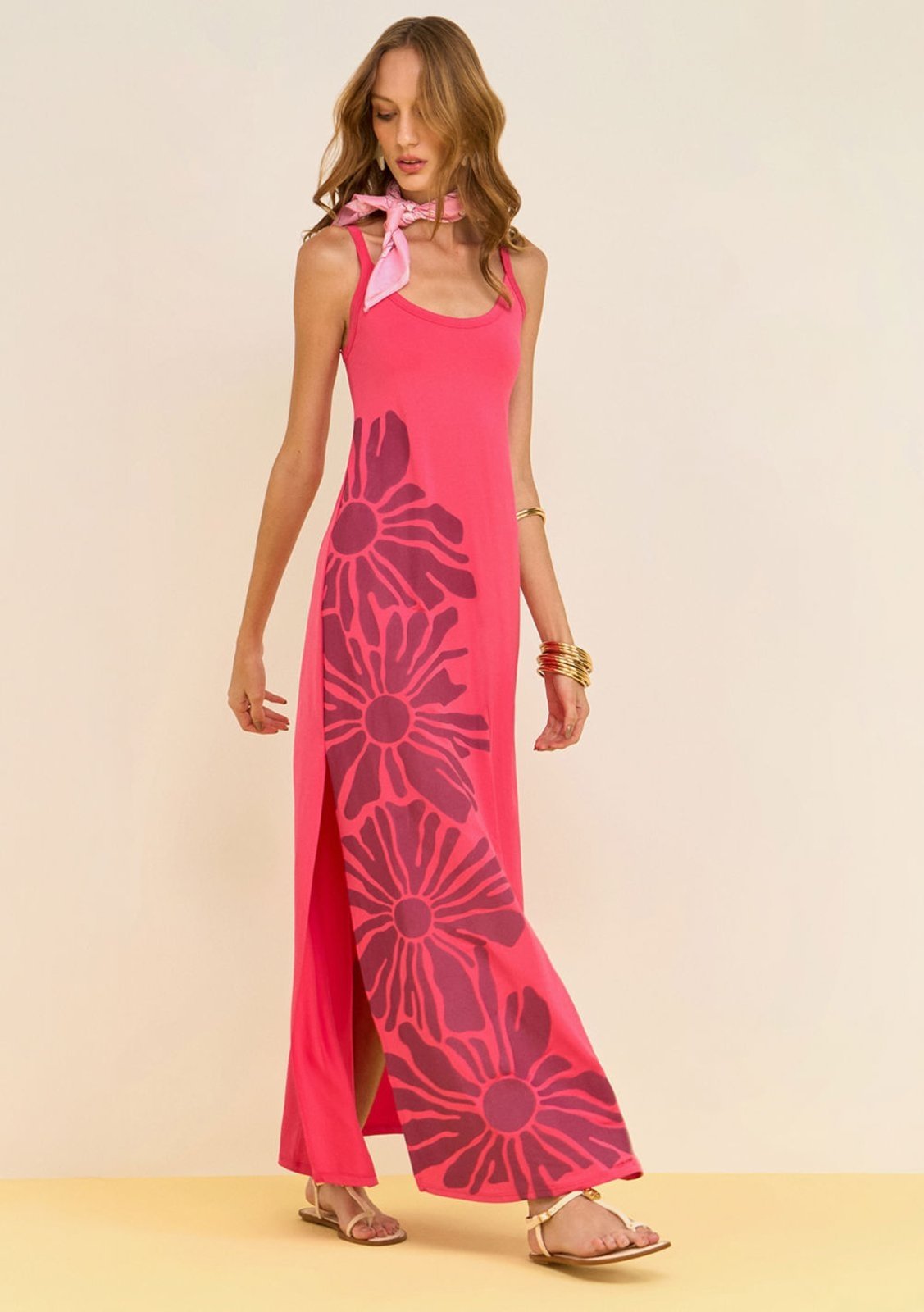 Vestido Zinco Ajustado Decote Careca Sem Manga Midi Rosa