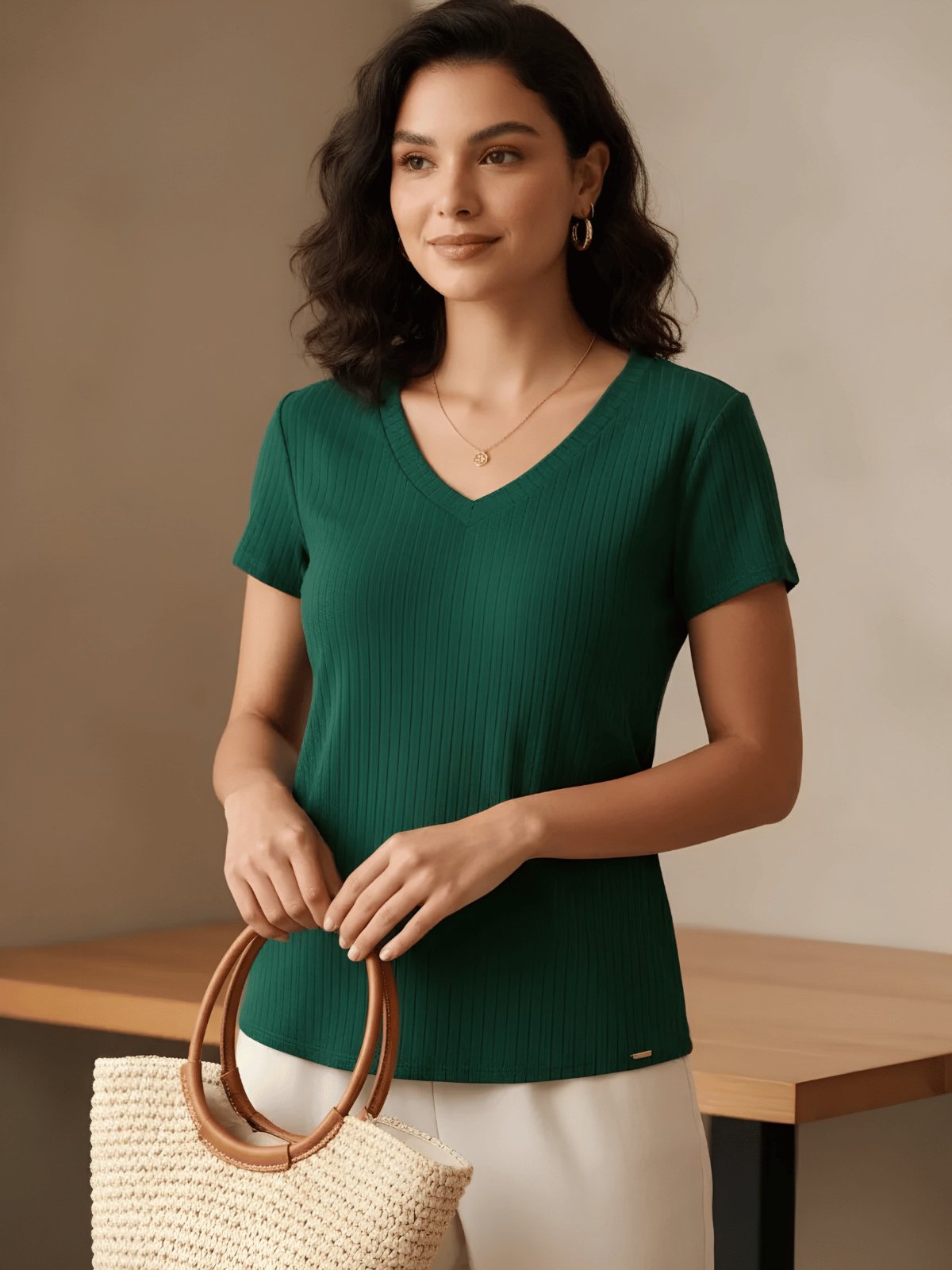 Blusa Feminina Gola V Canelada Lunender