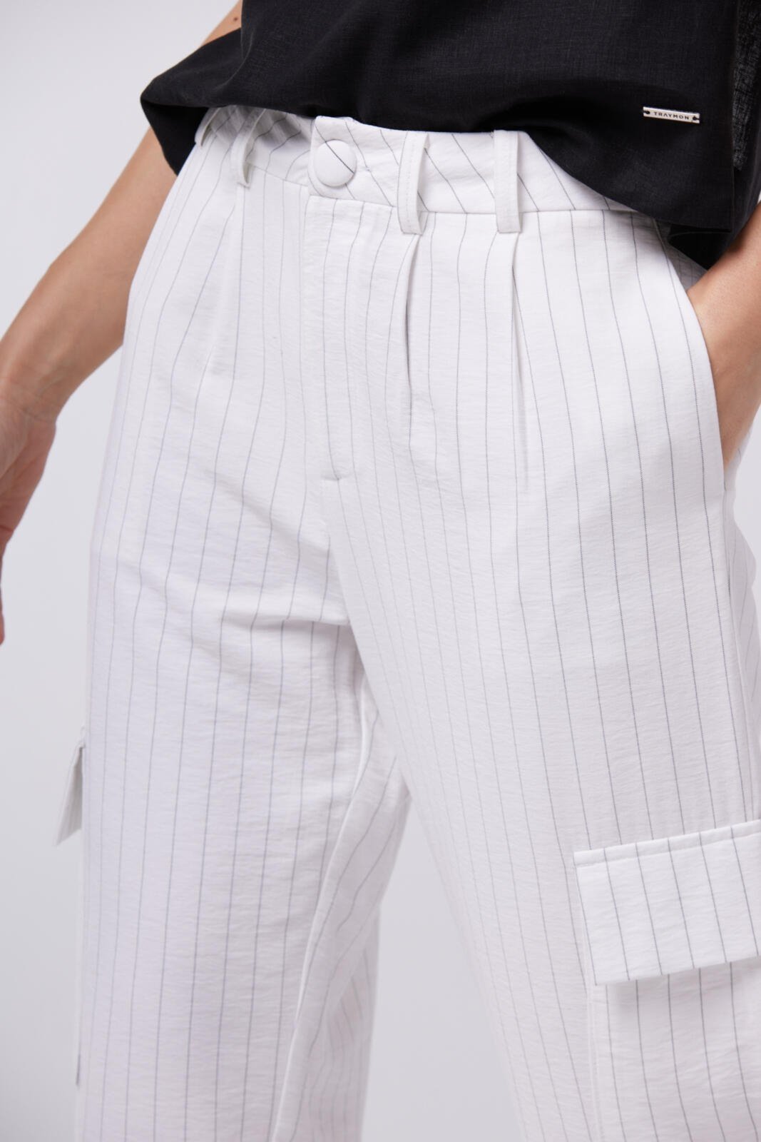 Vista 3 Calça Alfaiataria Traymon Risca De Giz branco Traymon branco