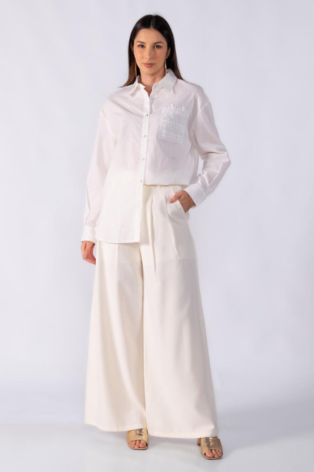 Camisa com guippir e botões trabalhados Branco