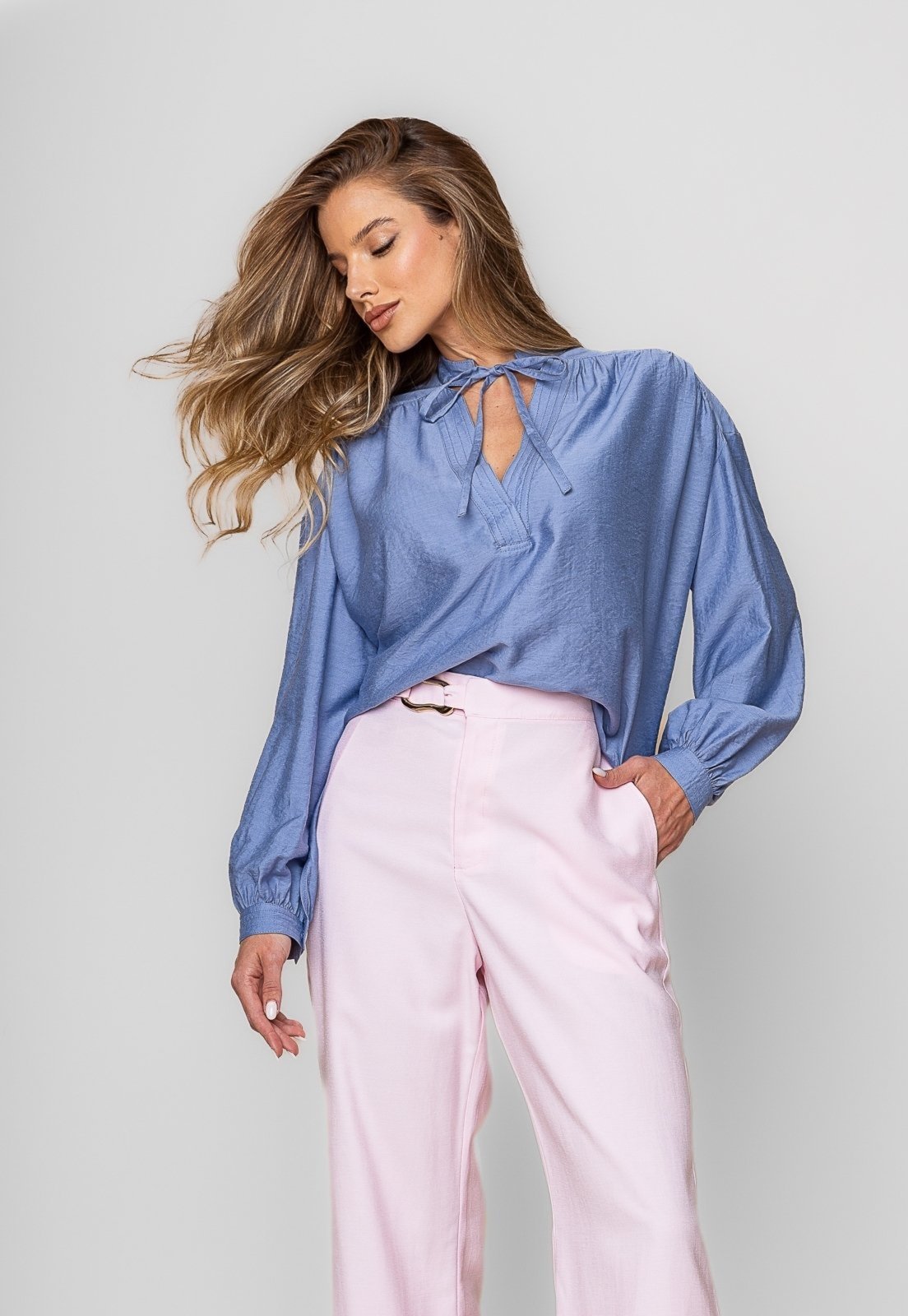 Blusa Alfaiataria Com Gola V Laço Salvatore Azul