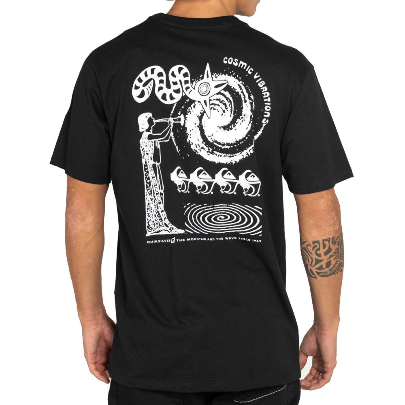 Camiseta Quiksilver Cosmic Vibrations WT25 Masculina Preto