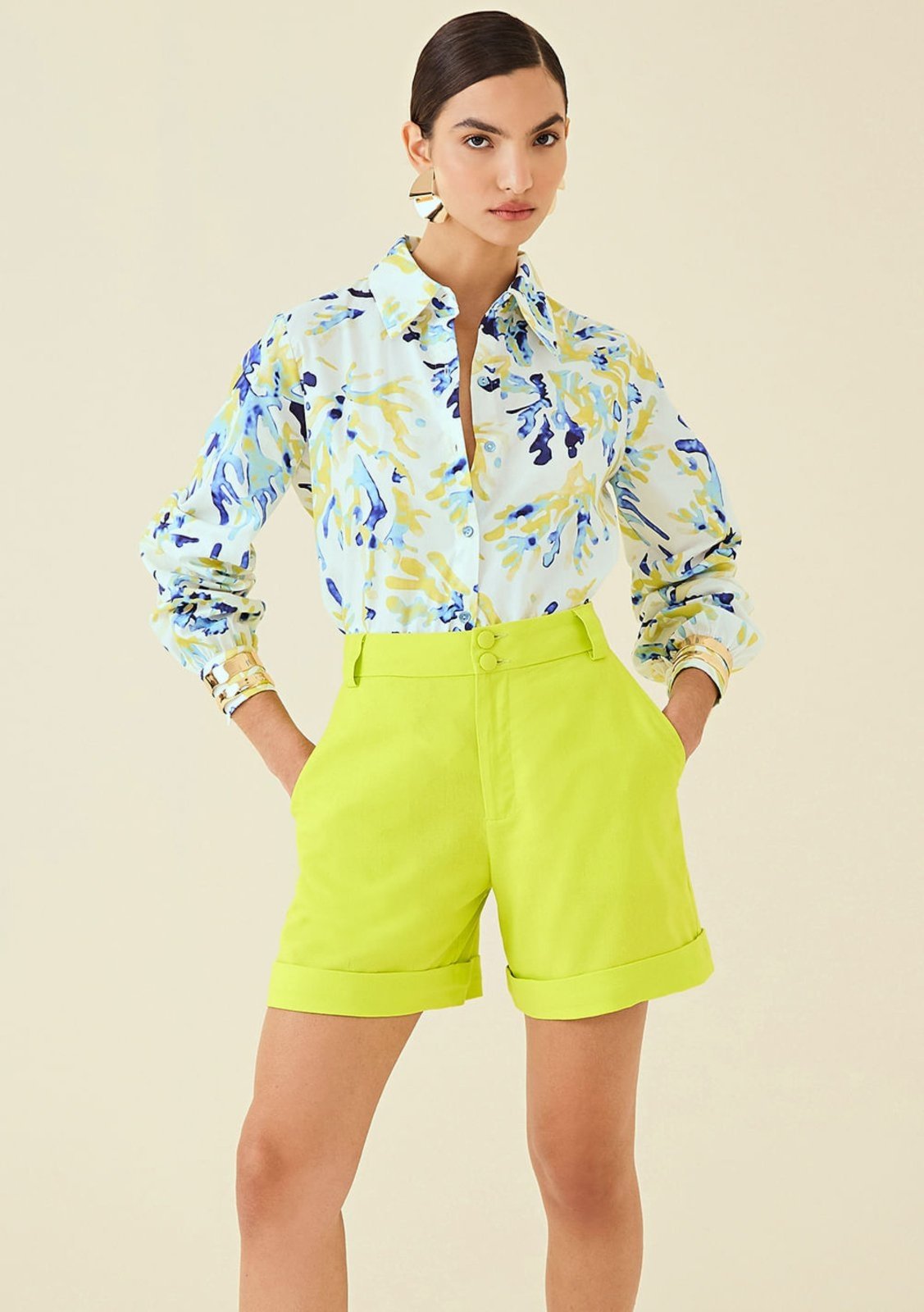 Shorts Maria Valentina Alfaiataria Bolso-Faca Verde