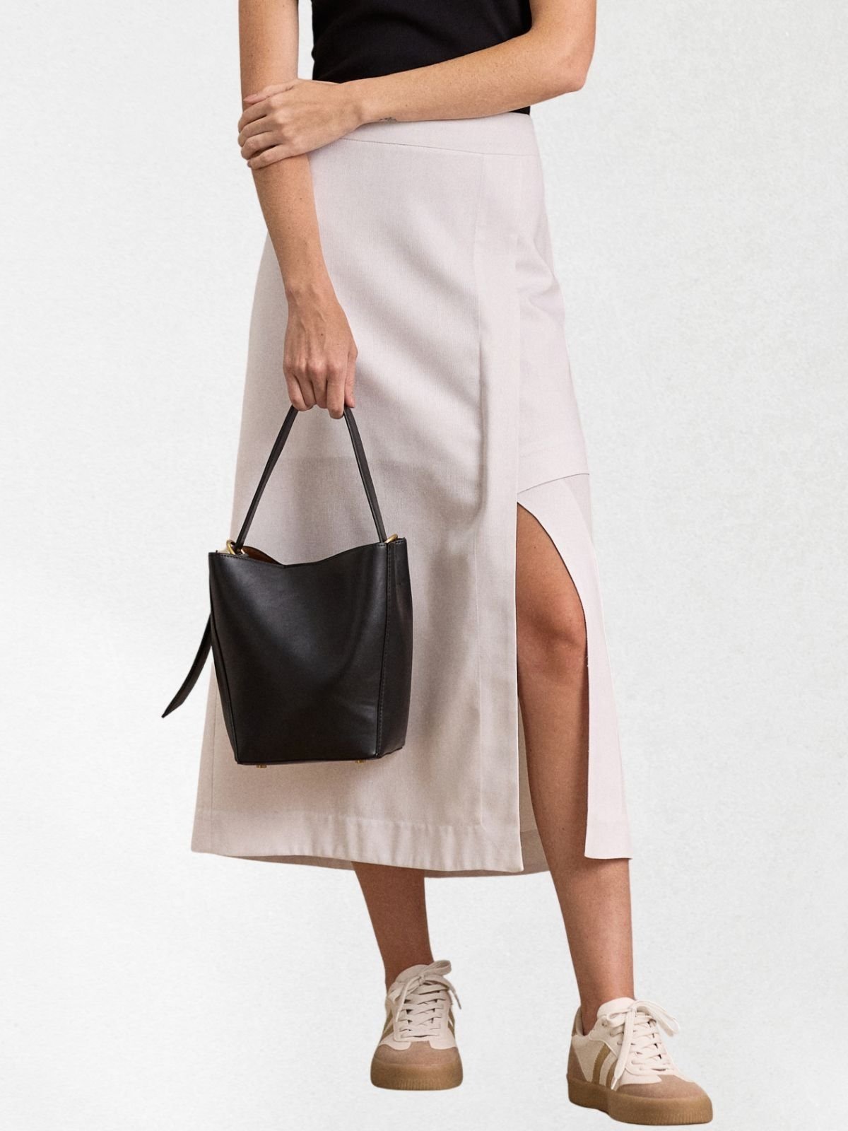 Saia Via Lessa Capri Modelo Midi com Linho Branca