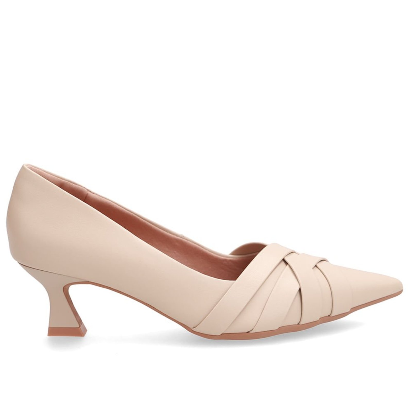 Scarpin Em Couro Bege Com Salto Baixo Fino