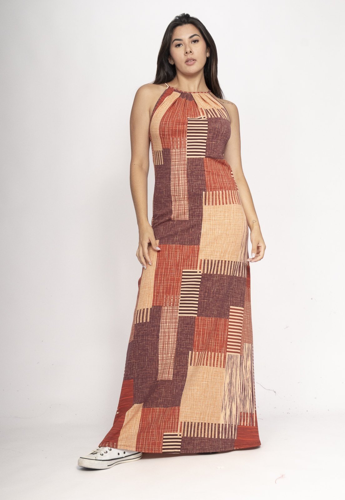 Vista 2 Vestido Amaoznia Vital Longo Eirapuã Malha Trapézio Tramas do Sol Amazonia Vital estampado Amazonia Vital estampado