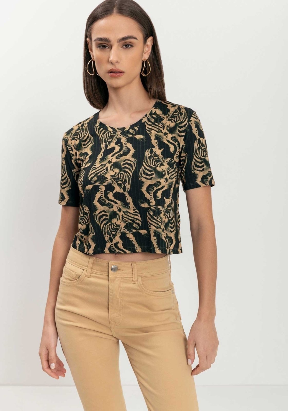 Blusa Curta Estampada Em Malha De Viscose Responsável