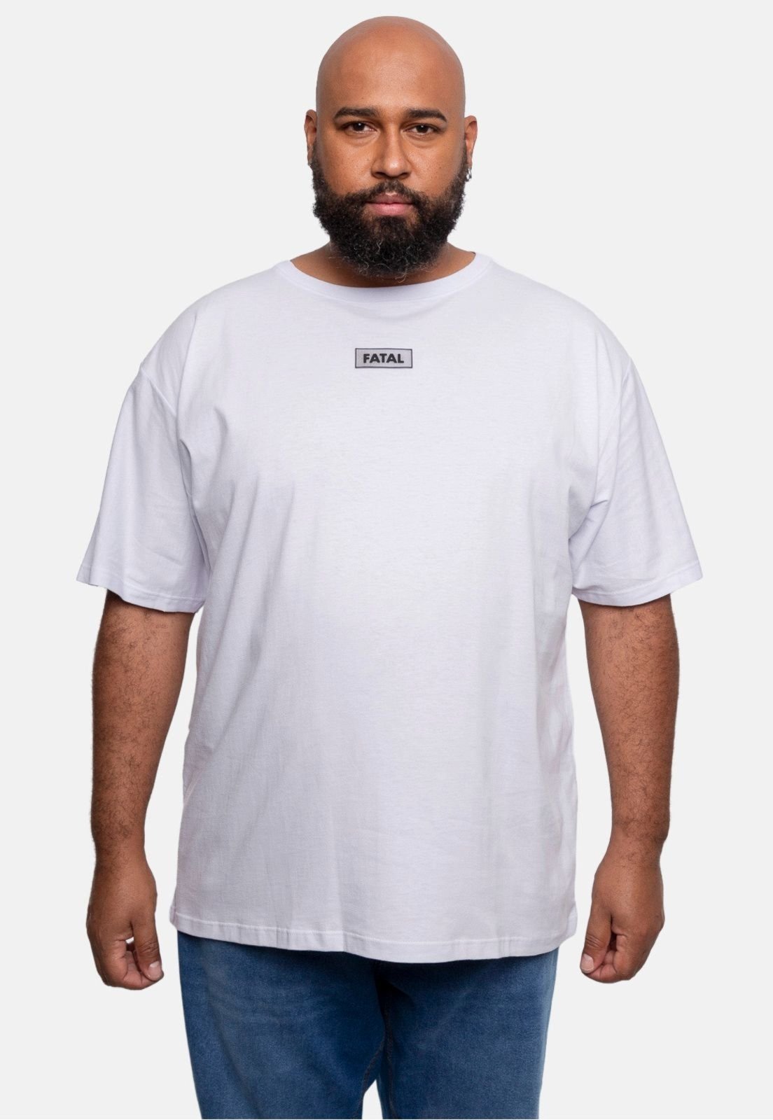 Camiseta Fatal Estampada Plus Size Branca