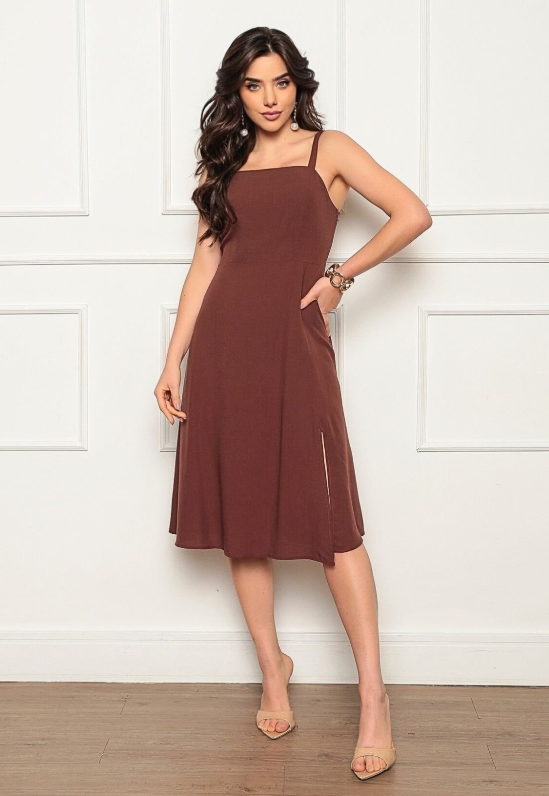 Vestido Midi Elegance Cacau em Viscose Premium Fenda na lateral – NKTEX