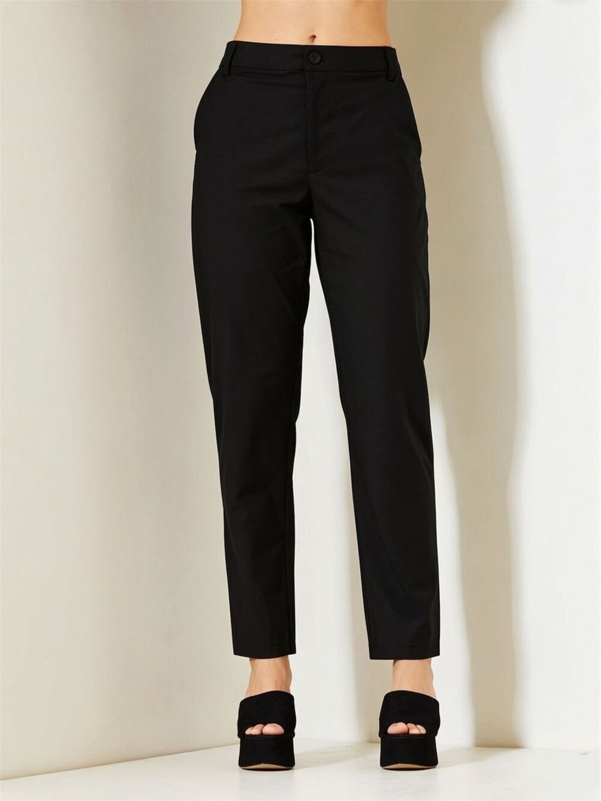 Calça Feminina Alfaiataria com Cintura Média Triton Preto