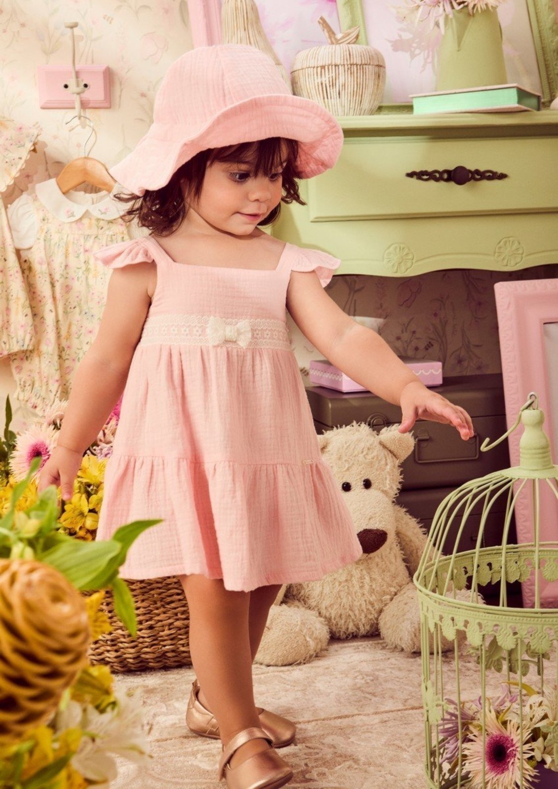 Infantil - Vestido Rosa Anarrugado com Laço de Renda