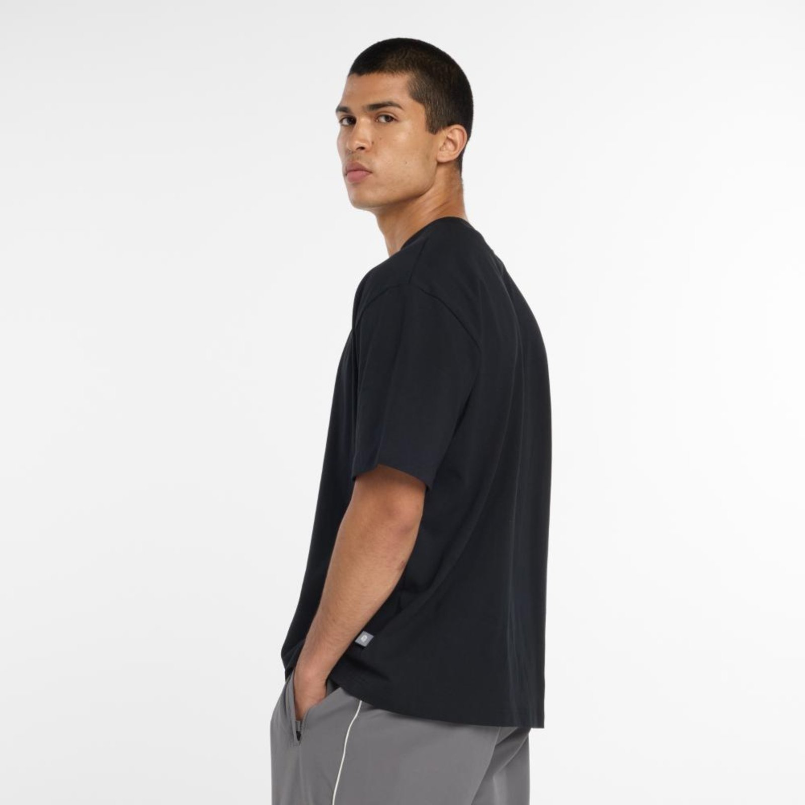 Vista 3 Camiseta Nb Hoops Tradition Masculina New Balance incolor New Balance incolor