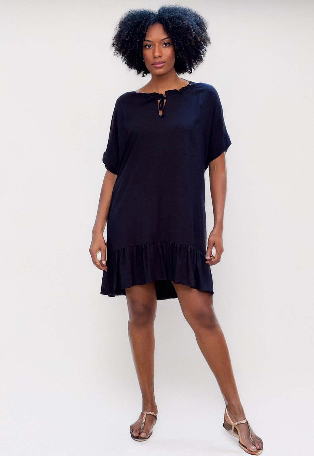 Vestido Amazonia Vital curto amplo gola princesa Preto
