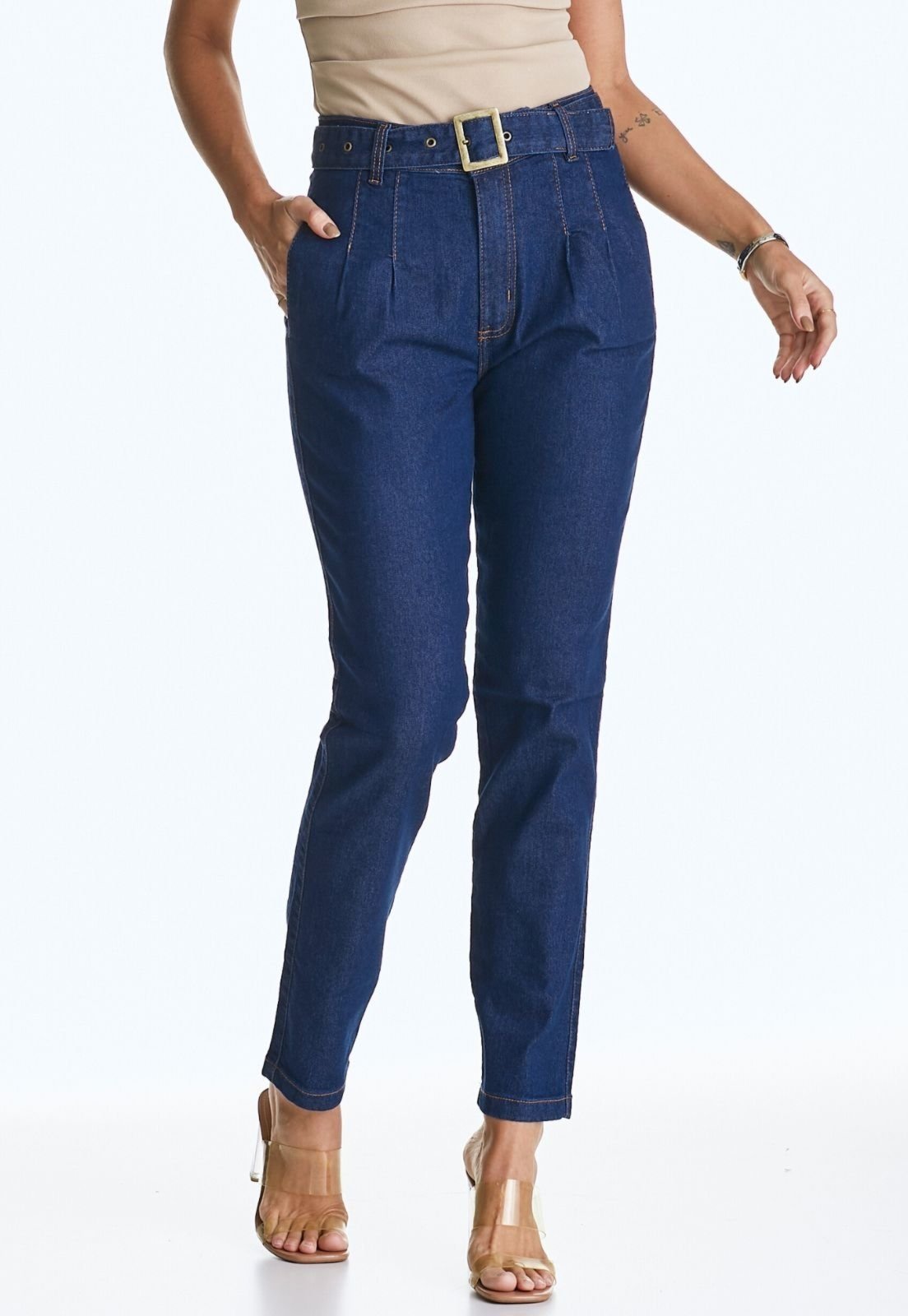 Calça Jeans HNO Jeans Reta Mom com Cinto Azul Escuro