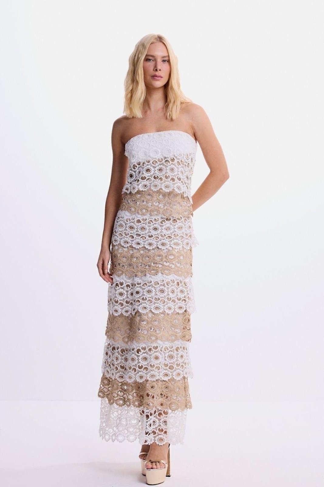 Vestido Longo Em Camadas De Renda Carlota Costa Branco