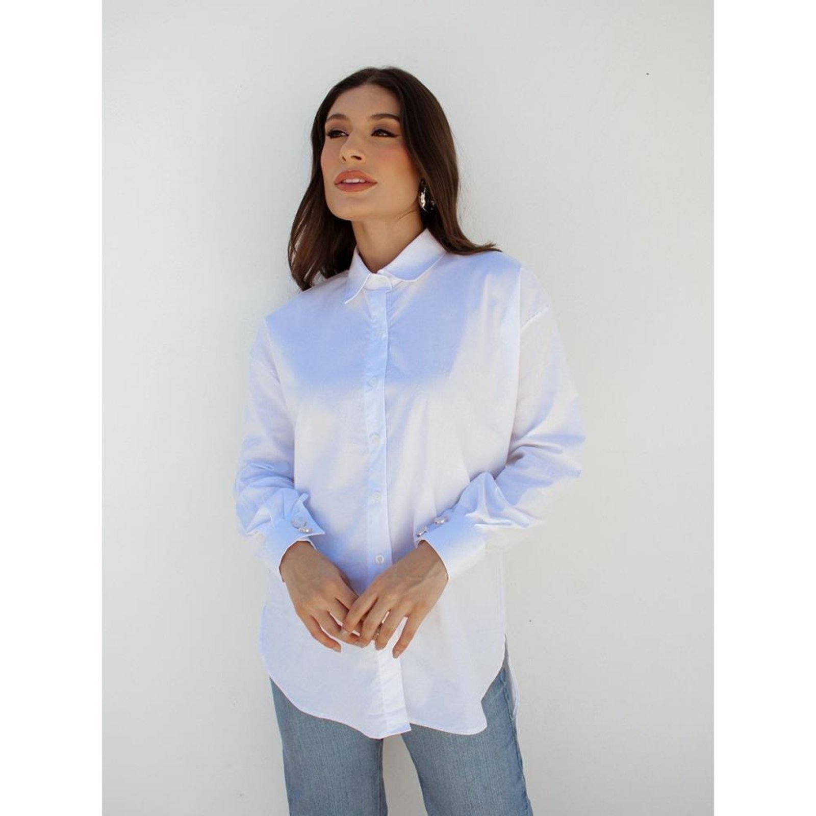 Camisa Feminina Oversized Modelagem Ampla Manga Longa Branco