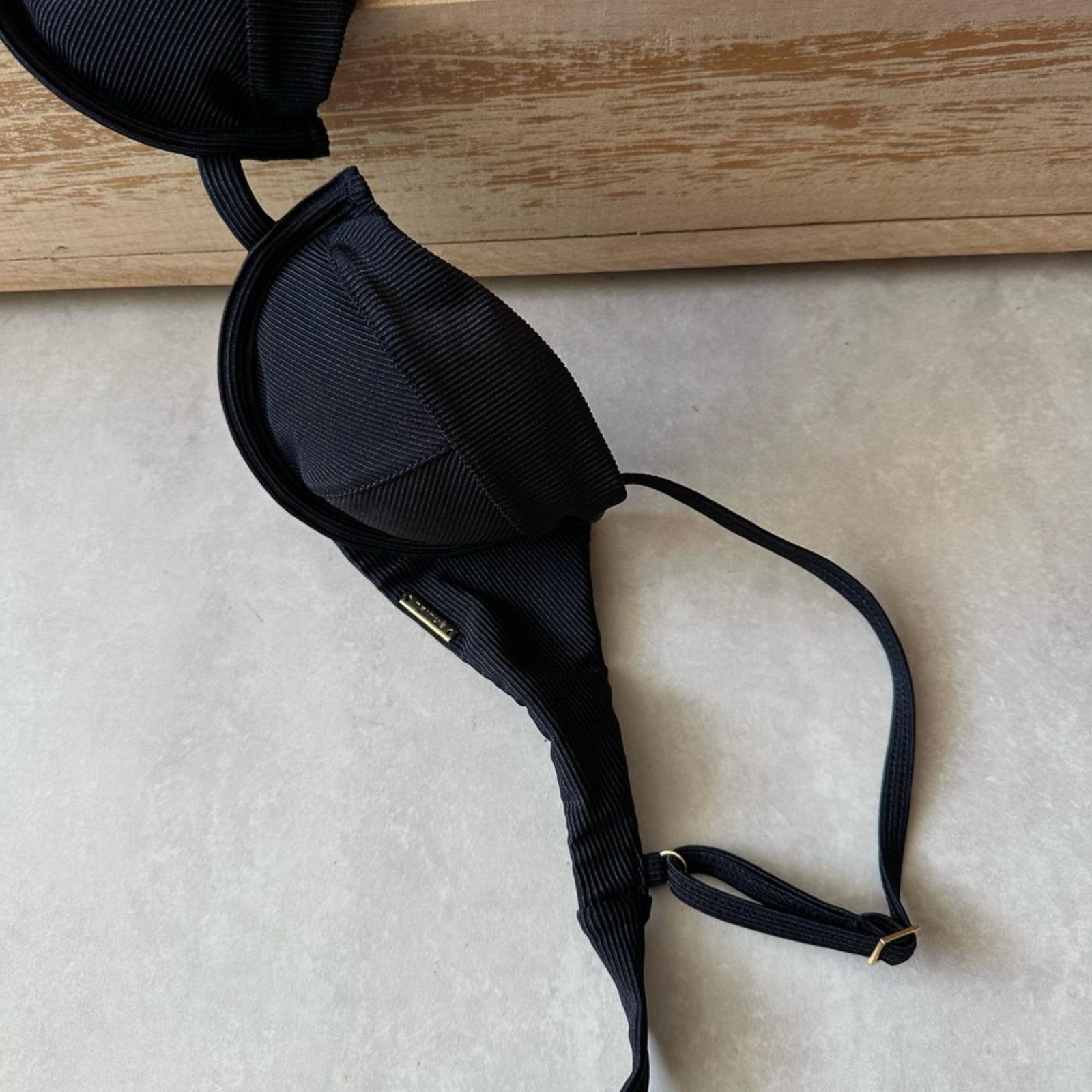 Top Biquíni Arizona Balconet Avulso Meia Taça Textura Preto Canelado Trituê