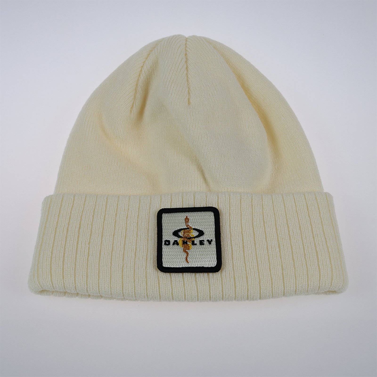 Gorro Oakley LYN25 Beanie Arctic White Edição Lunar New Year