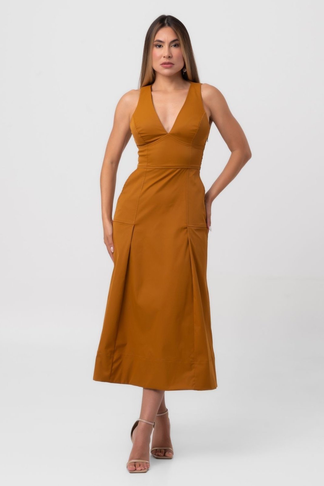 Vestido super midi evasê marrom labrava
