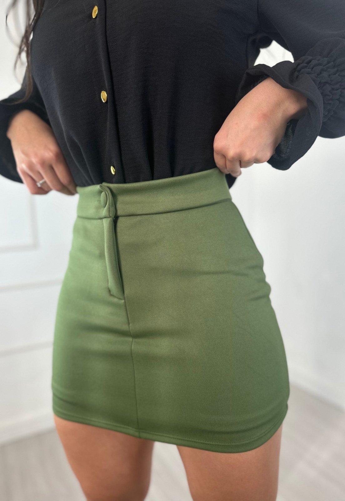 Short Saia Curto Poliéster Leona Verde Militar