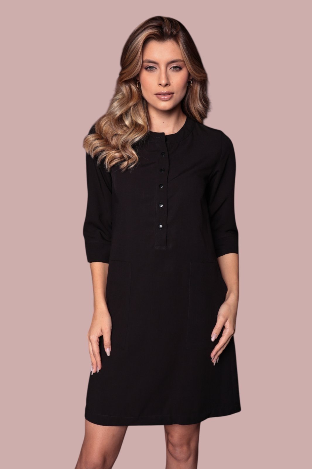 Vestido Chemise fechada Ícone Fashion manga 3/4 Preta