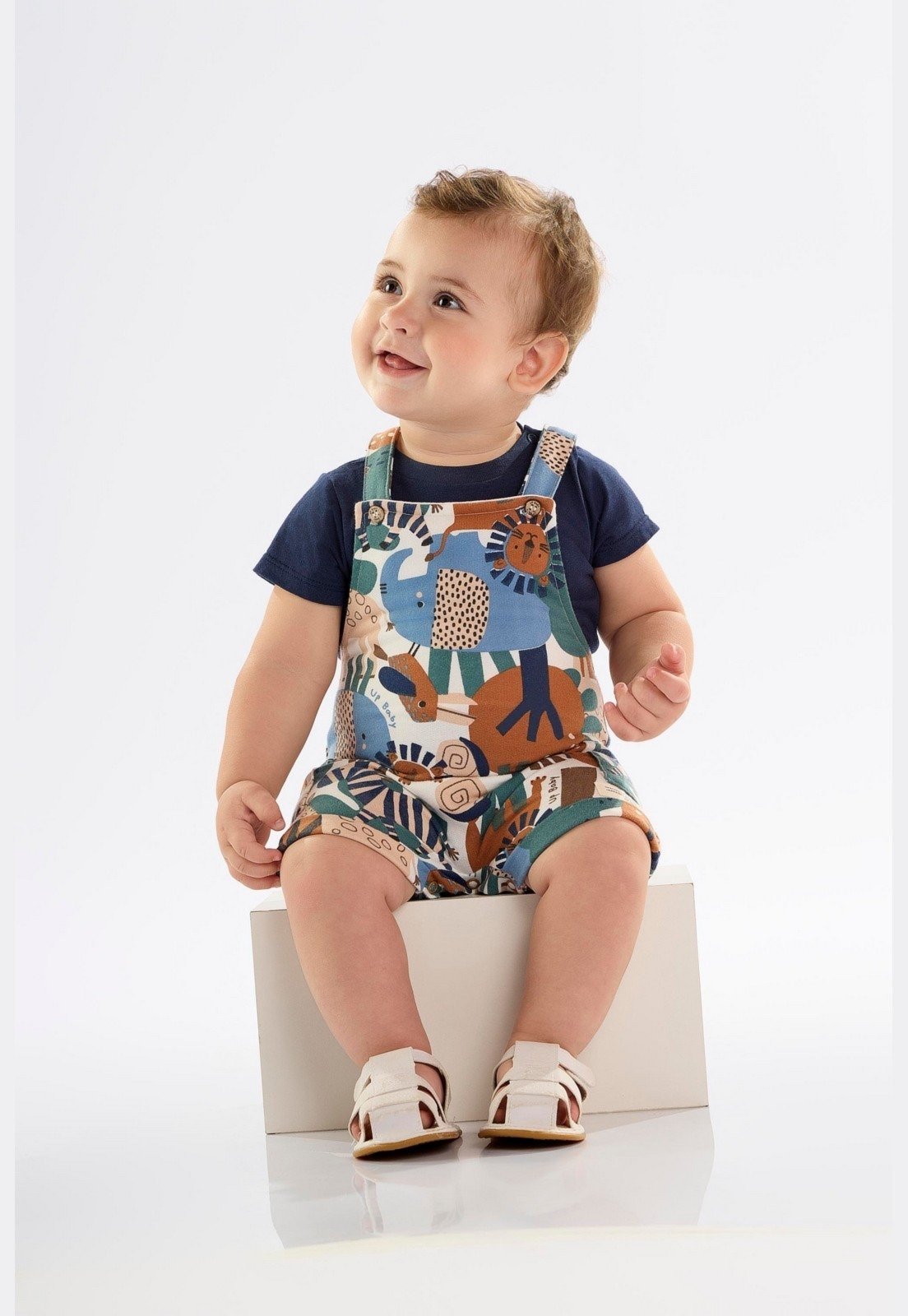 Vista 2 Infantil - Conjunto para Menino Jardineira e Body Safari Up Baby azul marinho Up Baby azul marinho