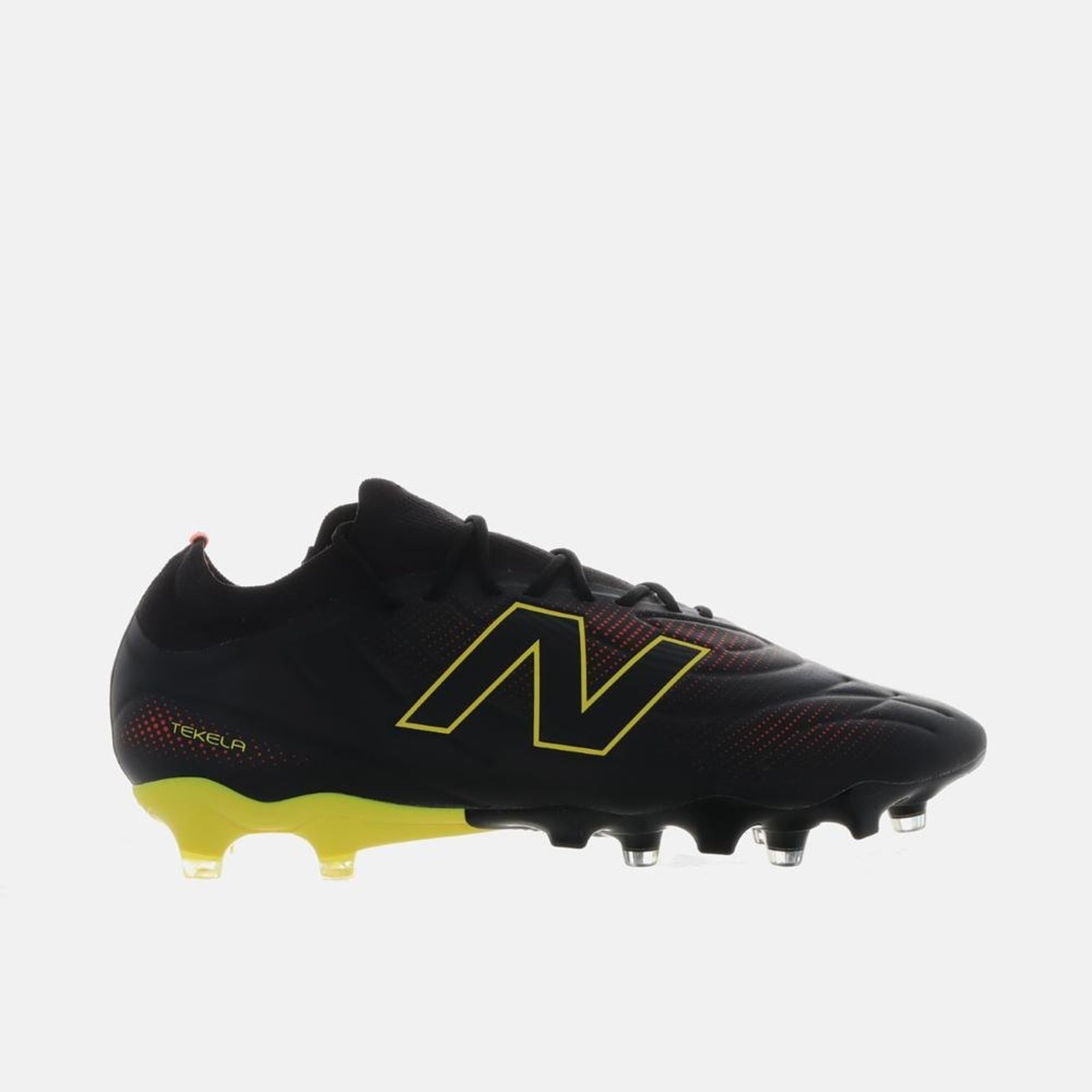Chuteira Campo New Balance Tekela Team Low Fg V5 Unisex