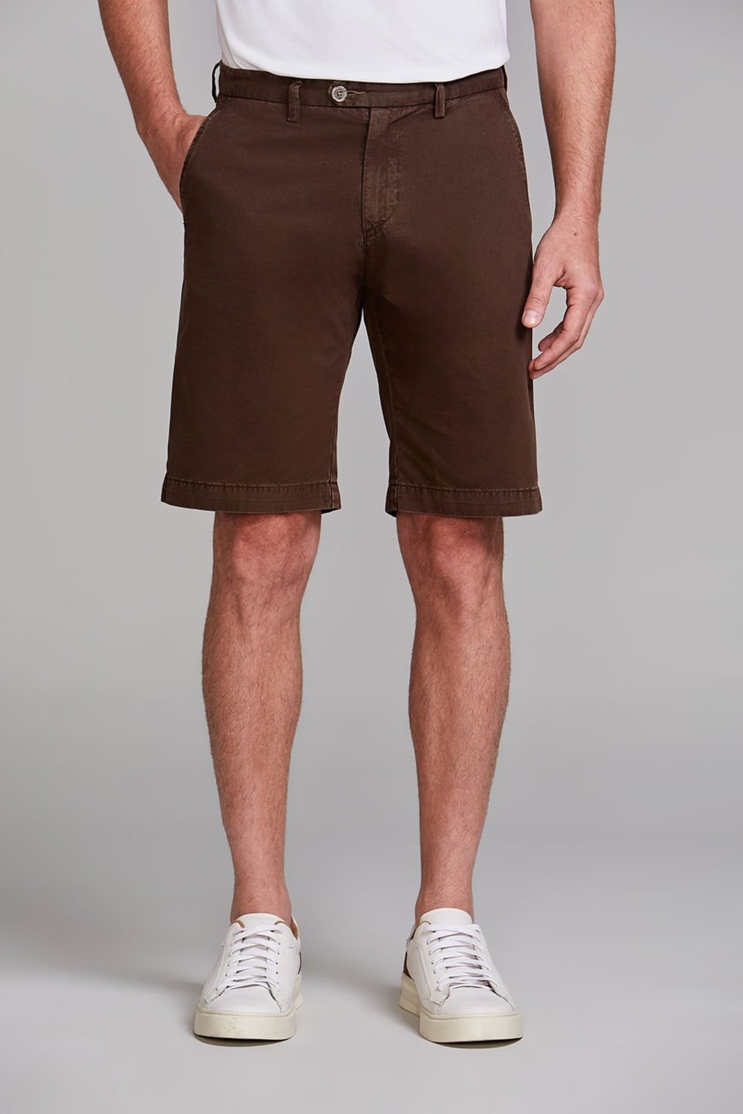 HIGHSTIL Bermuda Chino Comfort – Marrom Café
