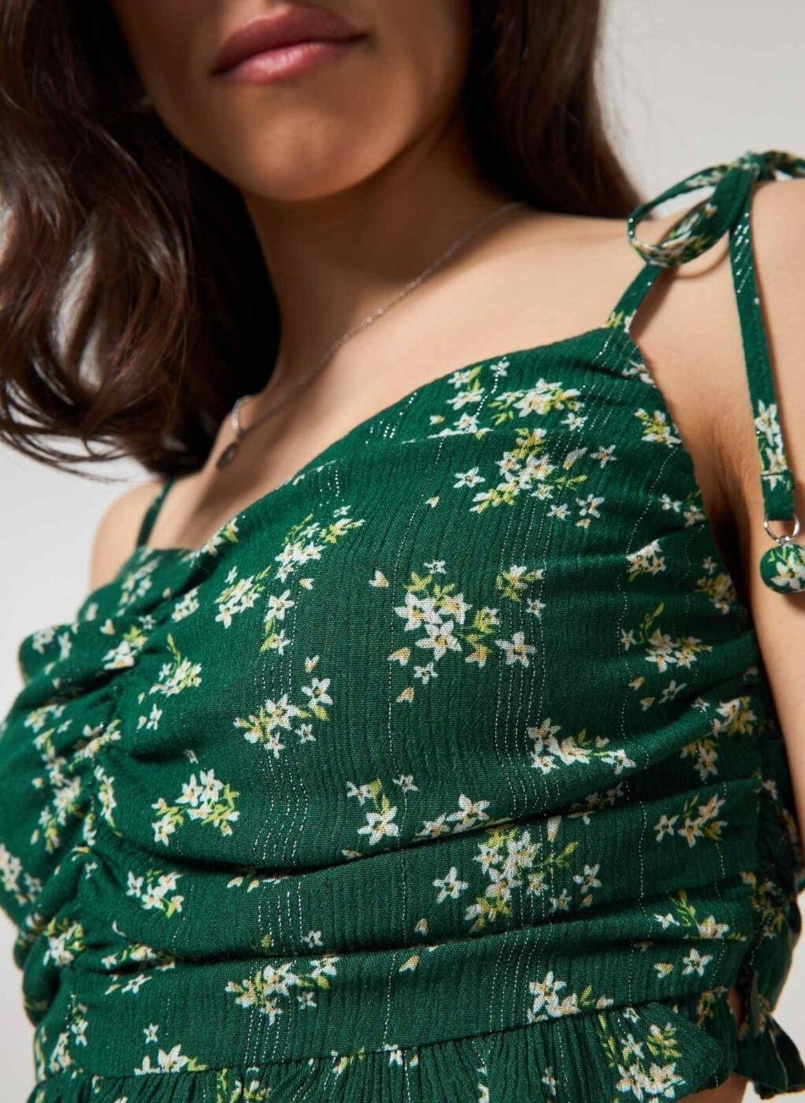 Vista 3 Cropped Alcinha Florzinhas Fio Metalizado Youcom verde Youcom verde
