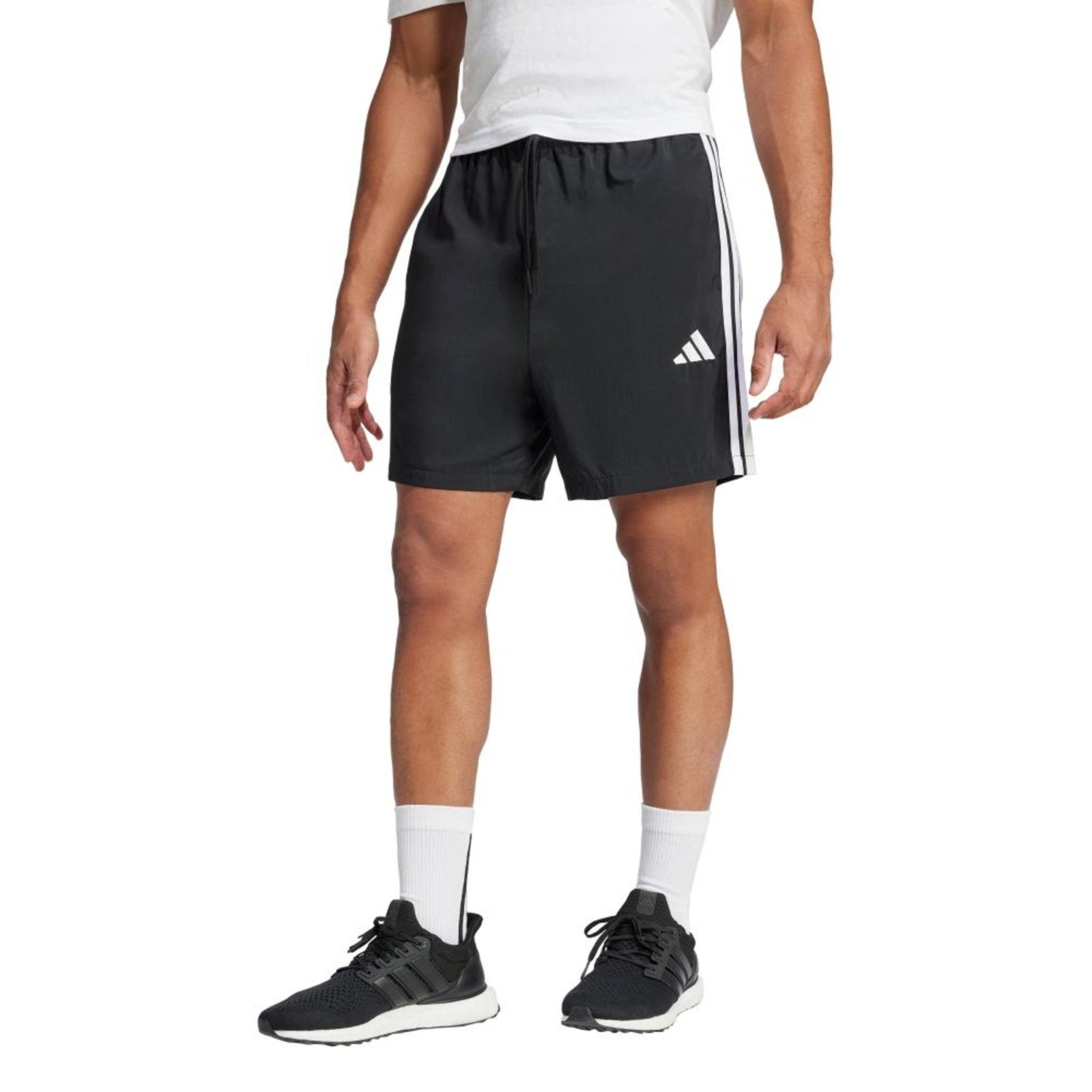 Shorts Essential Três Listras Chelsea adidas Sportswear Preto