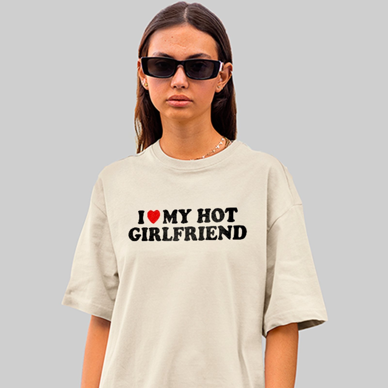 Camiseta Oversized Premium I Love My Hot Girlfriend Unissex Off White