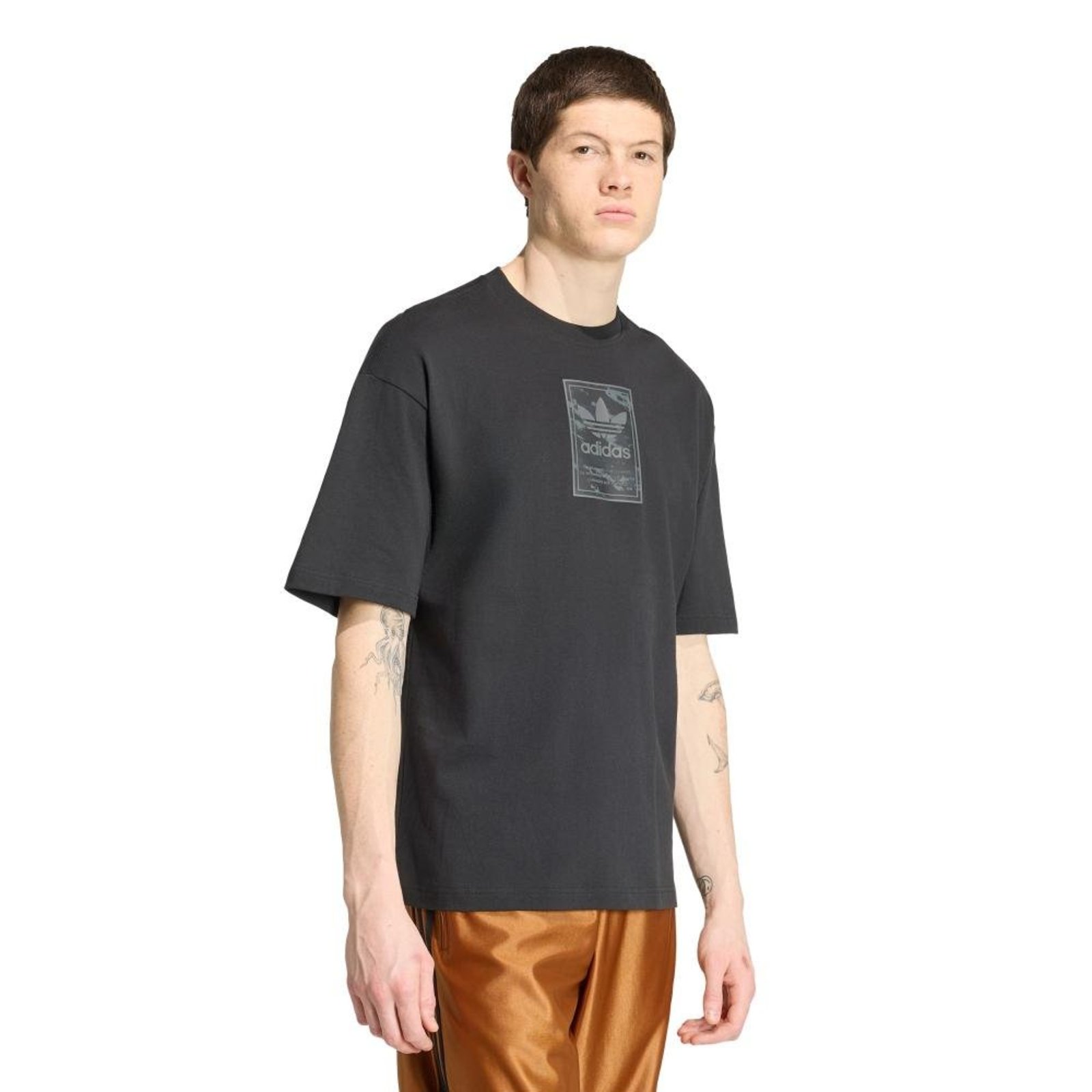 Camiseta ETIQUETA LÍNGUA CAMUFLADA adidas Originals Preto