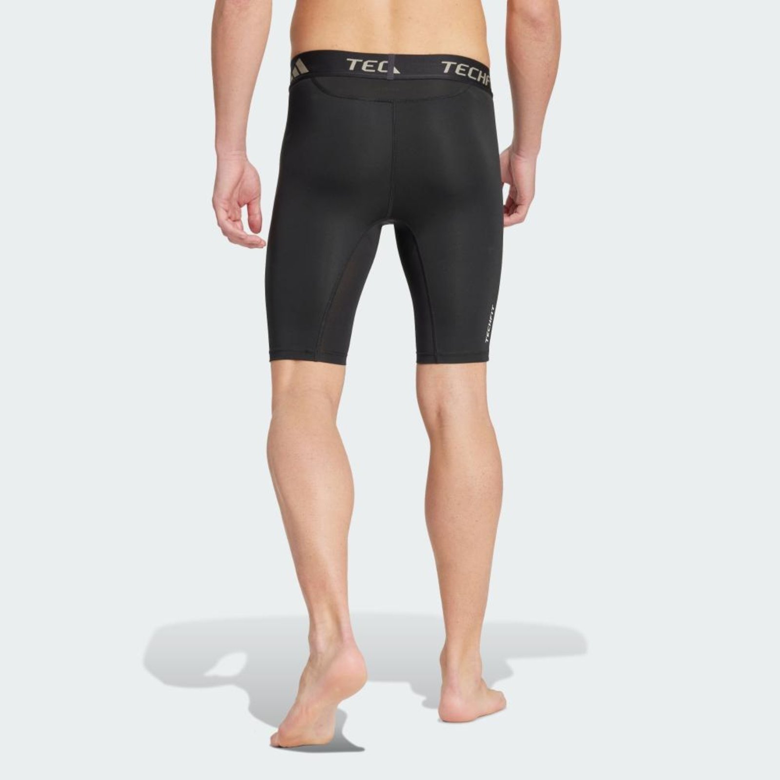 Bermuda de compressão para treino TECHFIT adidas Performance Preto
