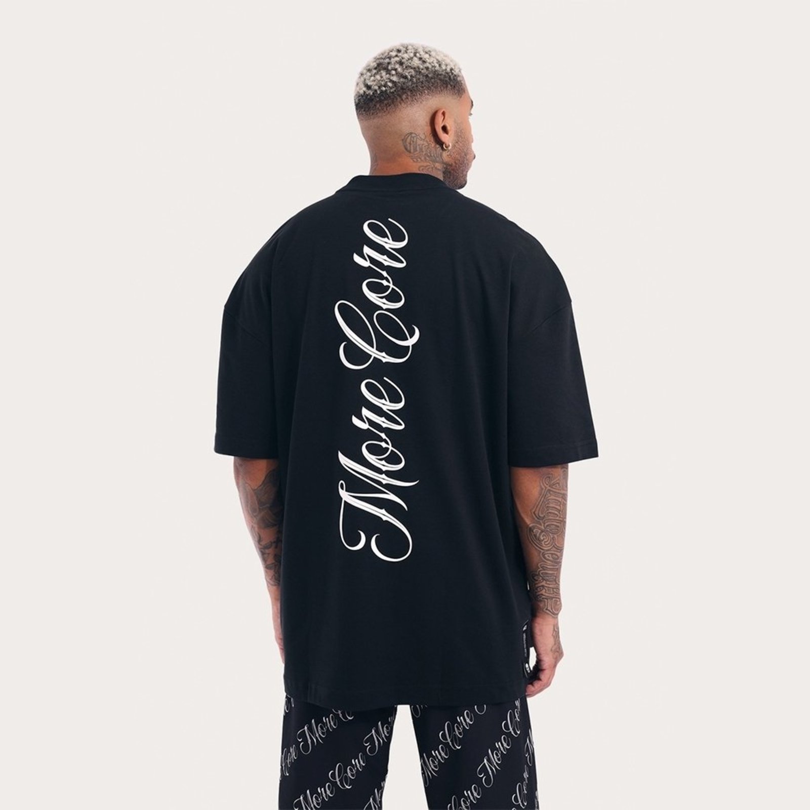 T-Shirt Box Fit Letterring Preto