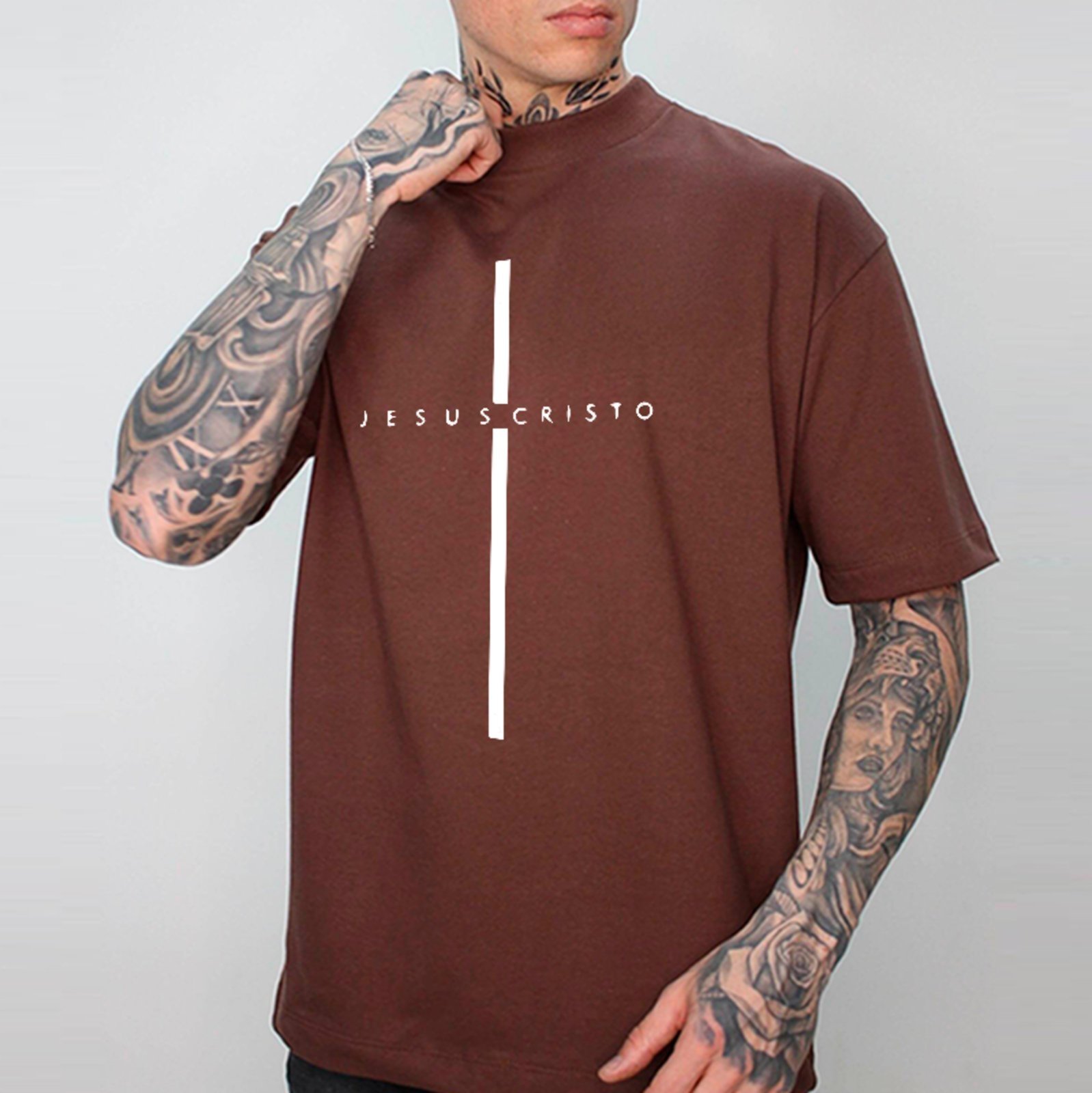 Camiseta Oversized Jesus Cristo Estilo Minimal Cristão Religiosa Fé Marrom