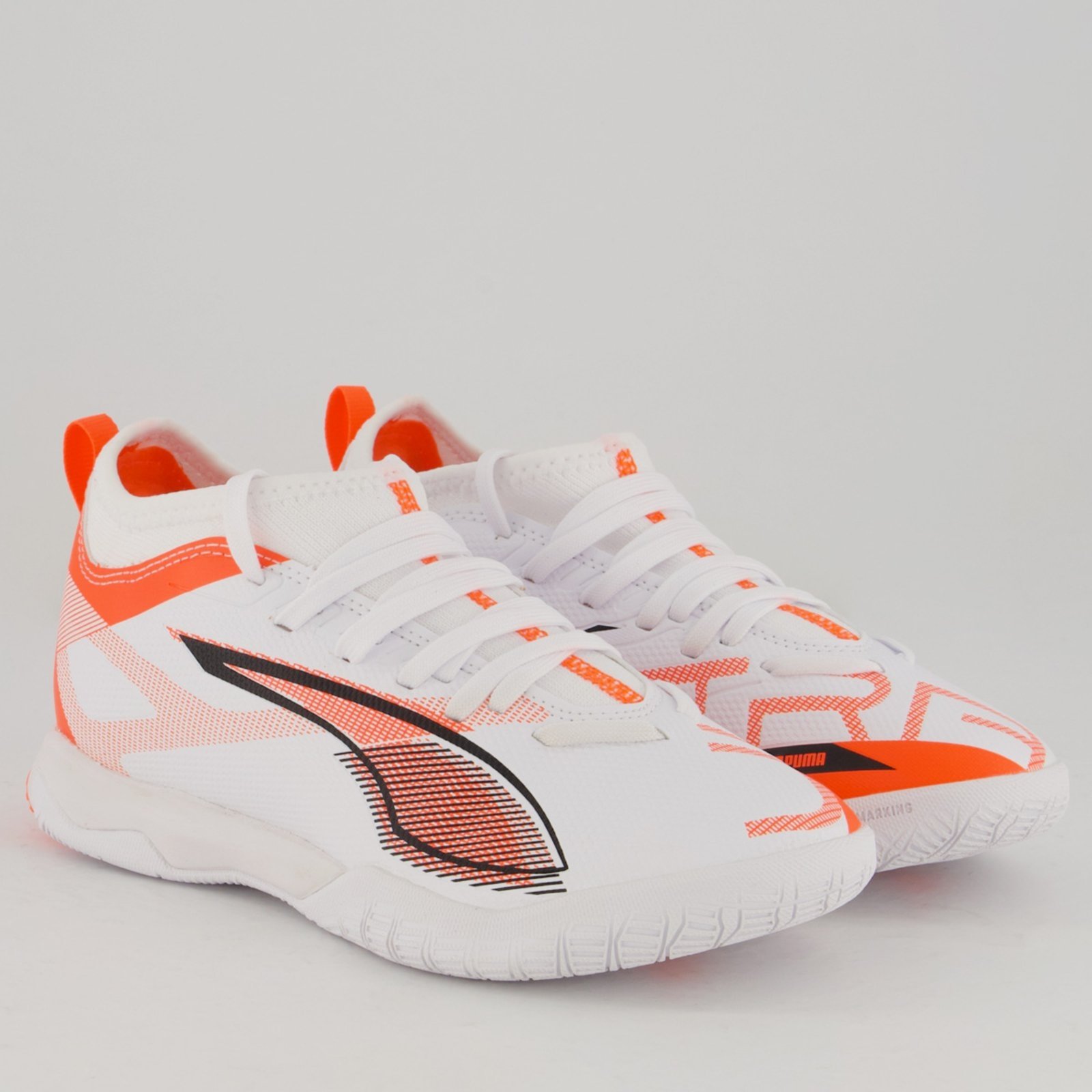 Vista 3 Chuteira Puma Ultra 5 Match IT + Mid Futsal Juvenil Branca branco Puma branco