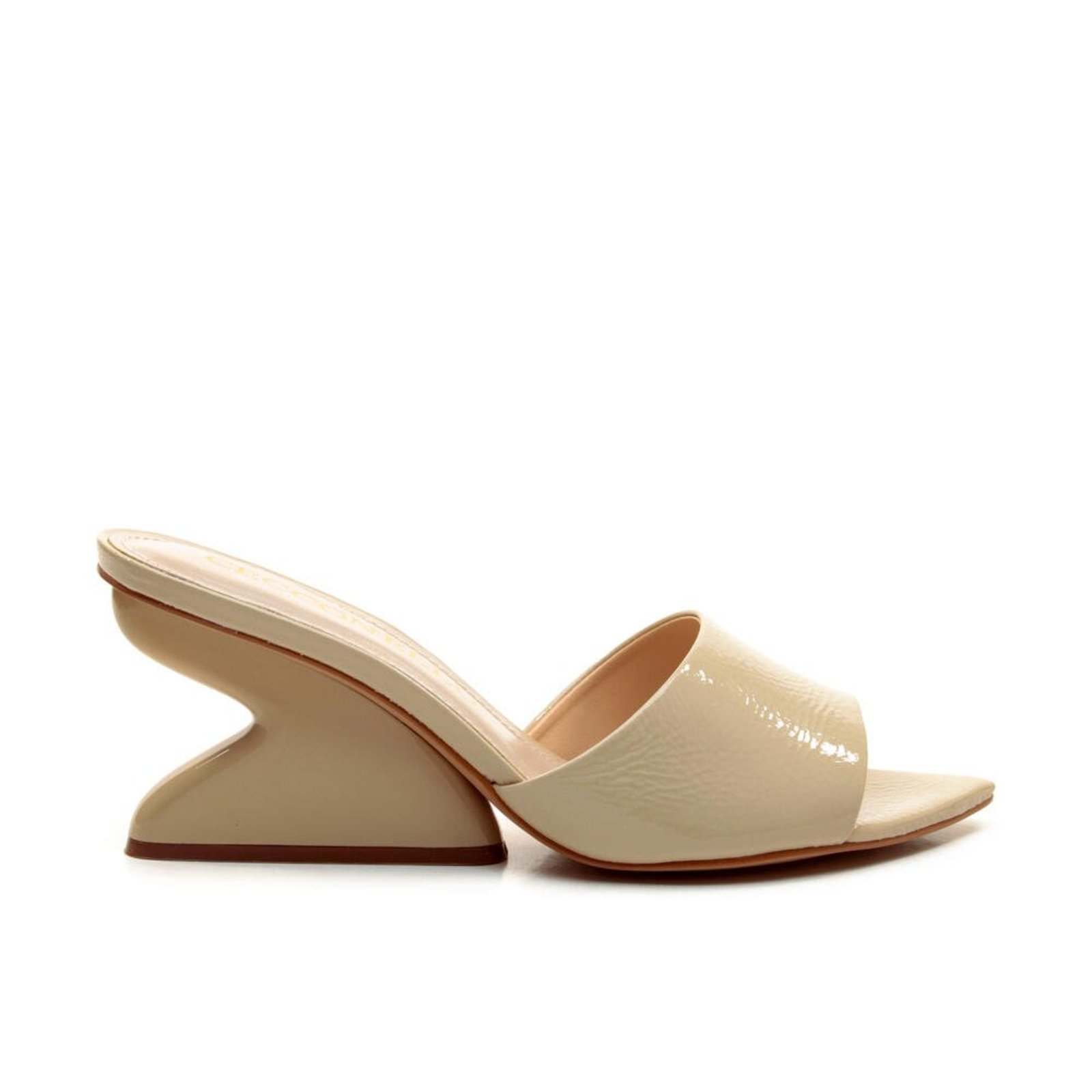 Tamanco Couro Creme Salto Médio Cecconello 2555001-38