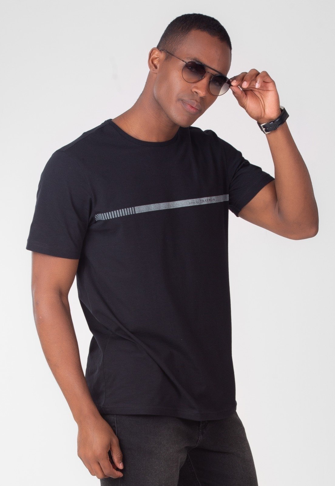 Vista 2 Camiseta Traymon Slim Com Estampa preto Traymon preto