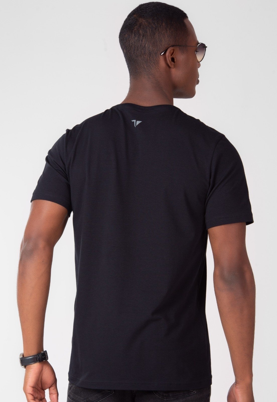 Vista 3 Camiseta Traymon Slim Com Estampa preto Traymon preto