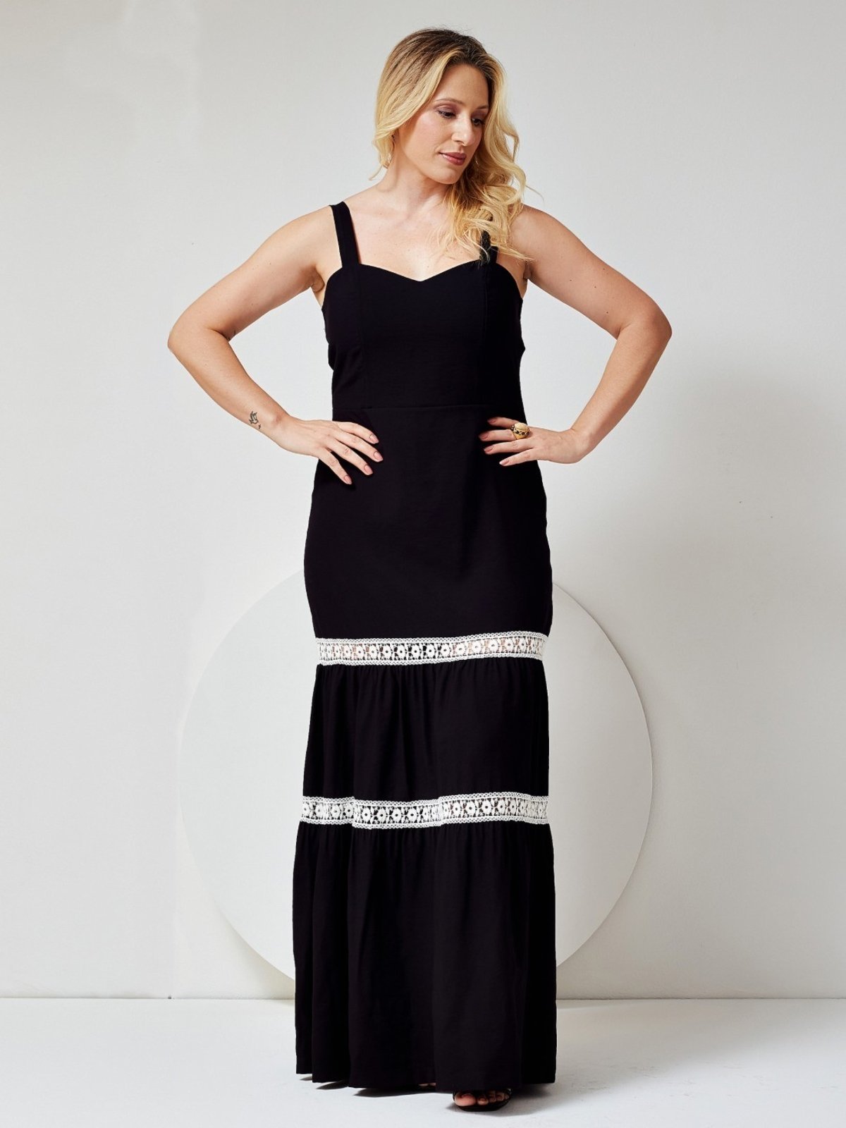 Vestido Mamorena Longo em Liocel de Alça com Entremeio na Saia