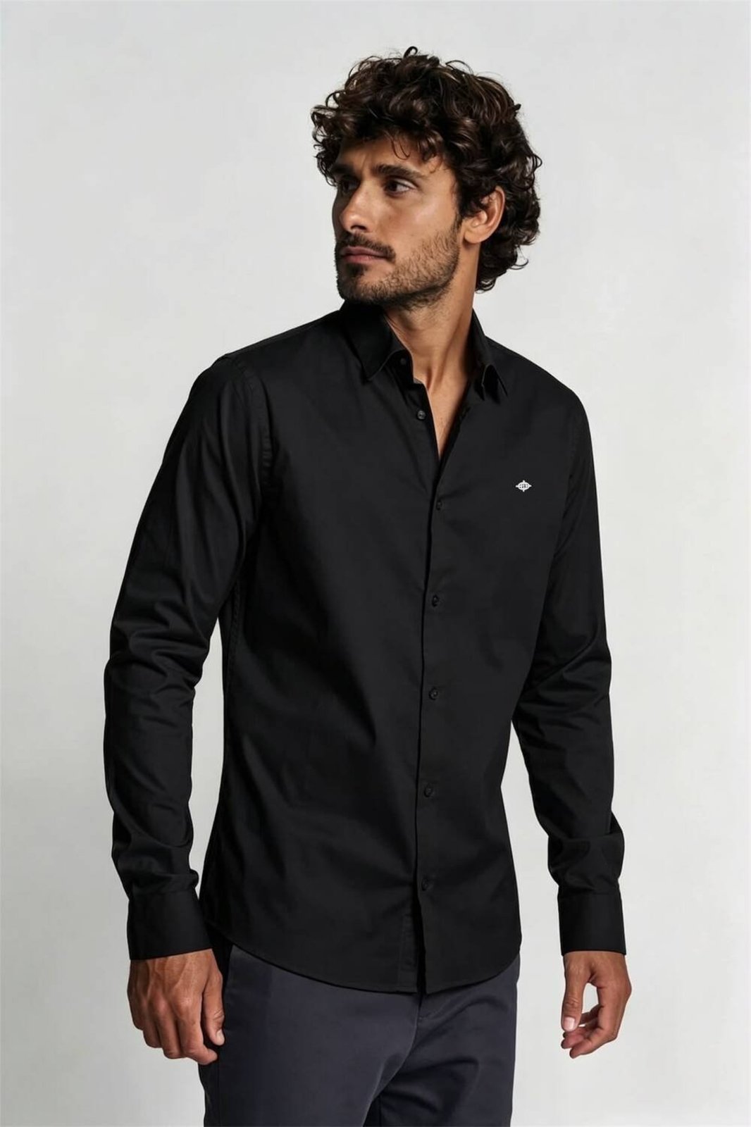 Camisa Masculina com Elastano - Slim Triton Preto